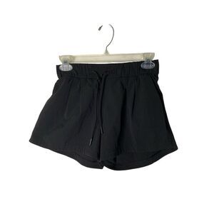 Lululemon Stroll at Sundown Short 3" black women's size 2 W7BUKS